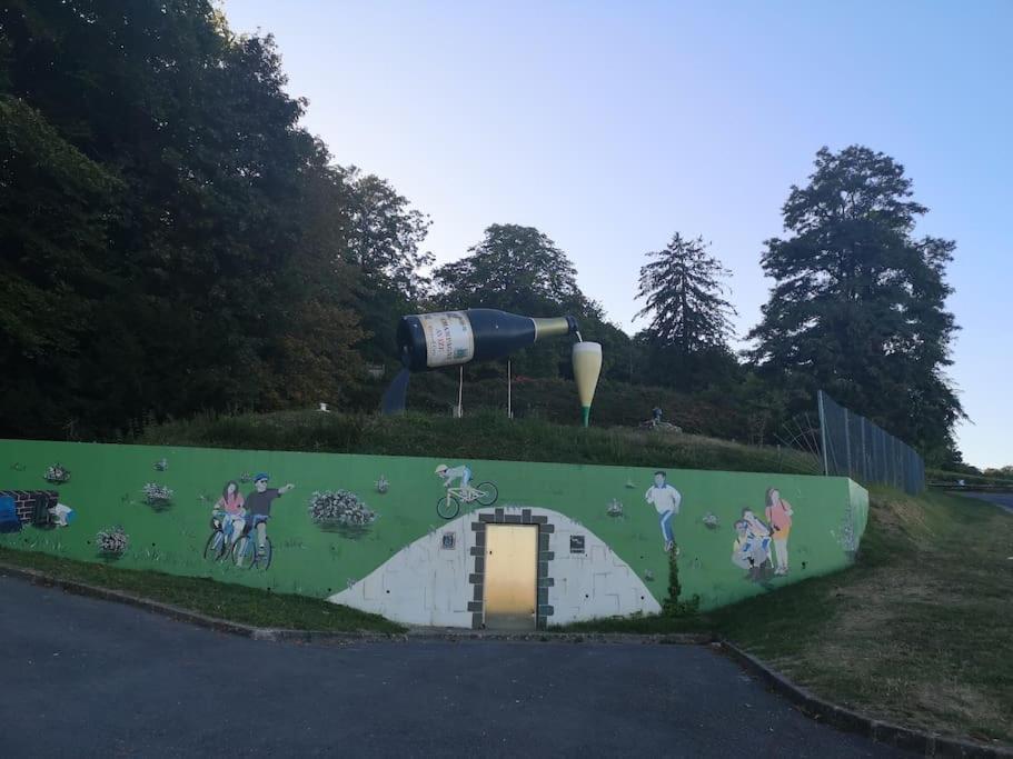 Gite "La Bulle De Lena" Avec Petit-Dejeuner Garage Et Parking Flavigny Bagian luar foto